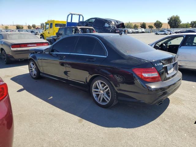 VIN WDDGF4HB8DA806085 2013 Mercedes-Benz C-Class, 250 no.2