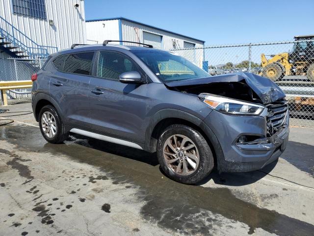 VIN KM8J33A46HU429240 2017 Hyundai Tucson, Limited no.4