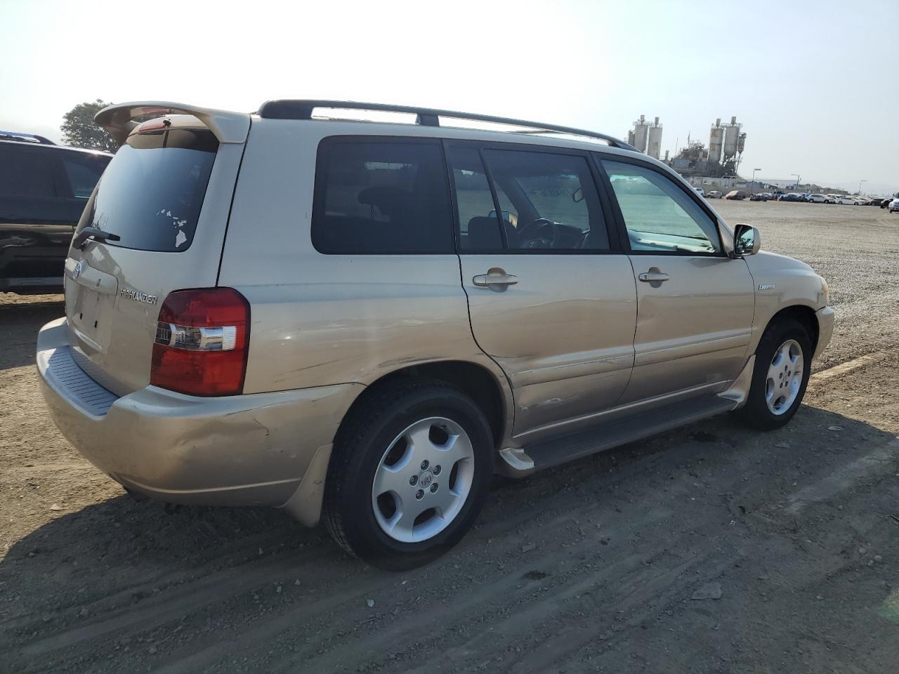 Lot #2874589126 2004 TOYOTA HIGHLANDER