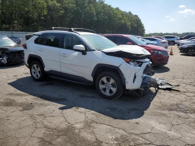 2019 TOYOTA RAV4 XLE - JTMP1RFV4KD046008