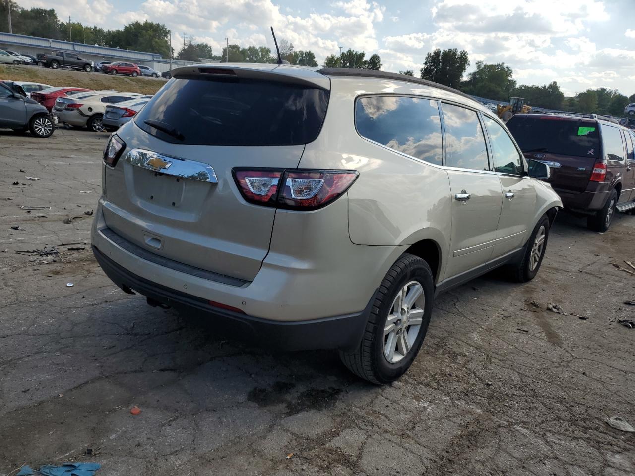 Lot #2872202178 2013 CHEVROLET TRAVERSE L