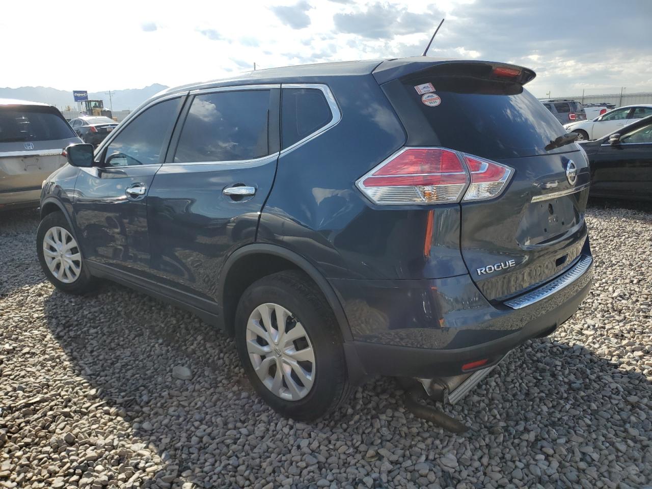 Lot #2962625762 2015 NISSAN ROGUE S