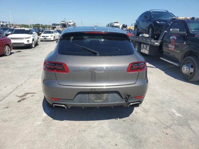 VIN WP1AA2A58JLB20764 2018 Porsche Macan no.6