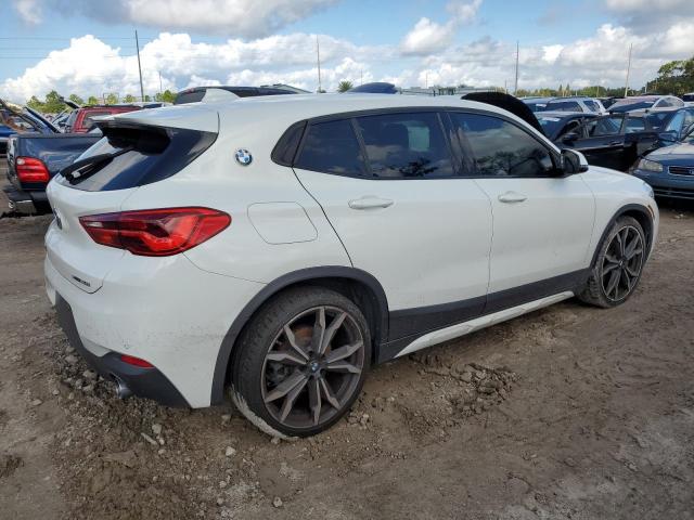 VIN WBXYJ3C38JEJ89883 2018 BMW X2 no.3