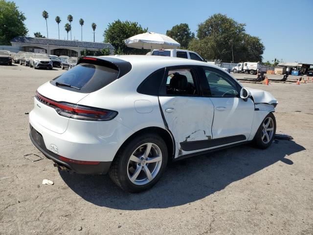 VIN WP1AA2A57LLB00721 2020 Porsche Macan no.3