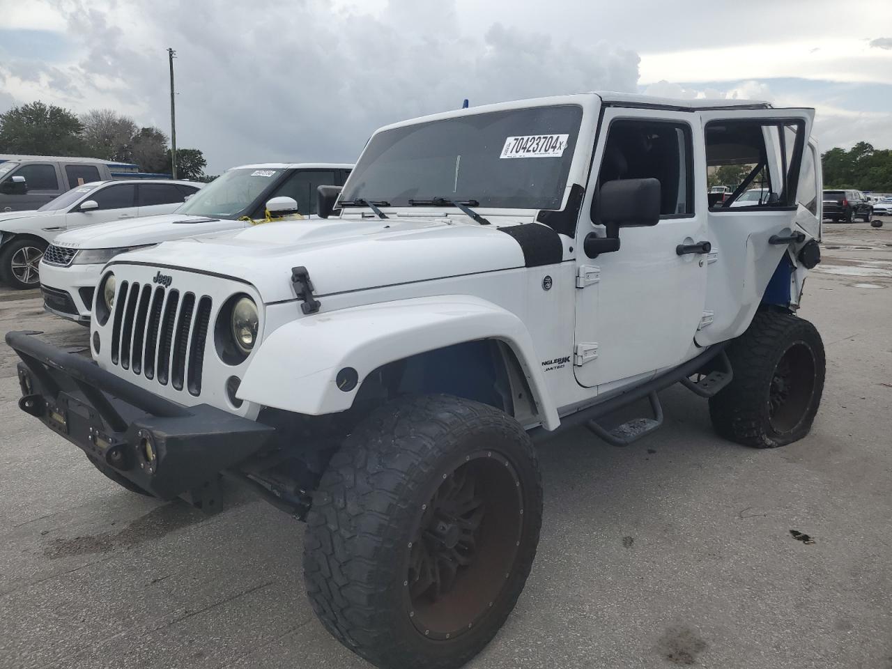 Lot #2821221011 2018 JEEP WRANGLER U