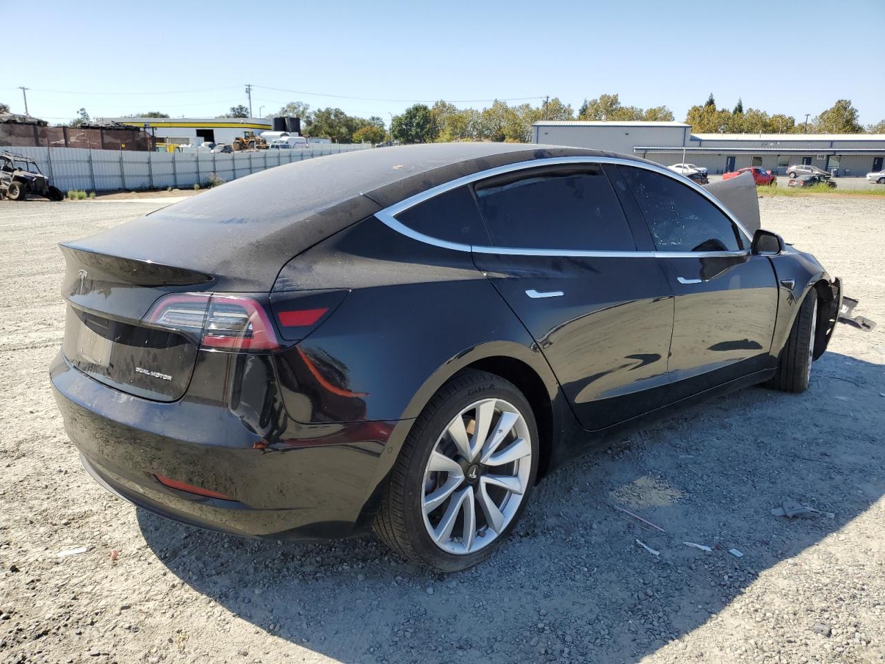 Lot #3008805137 2018 TESLA MODEL 3