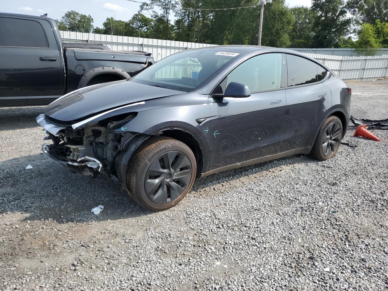 Tesla Model Y 2024 