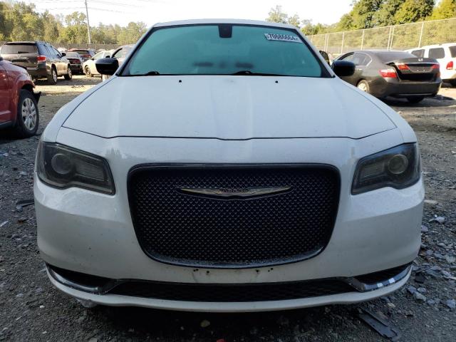 VIN 2C3CCAAG2JH320606 2018 Chrysler 300, Touring no.5