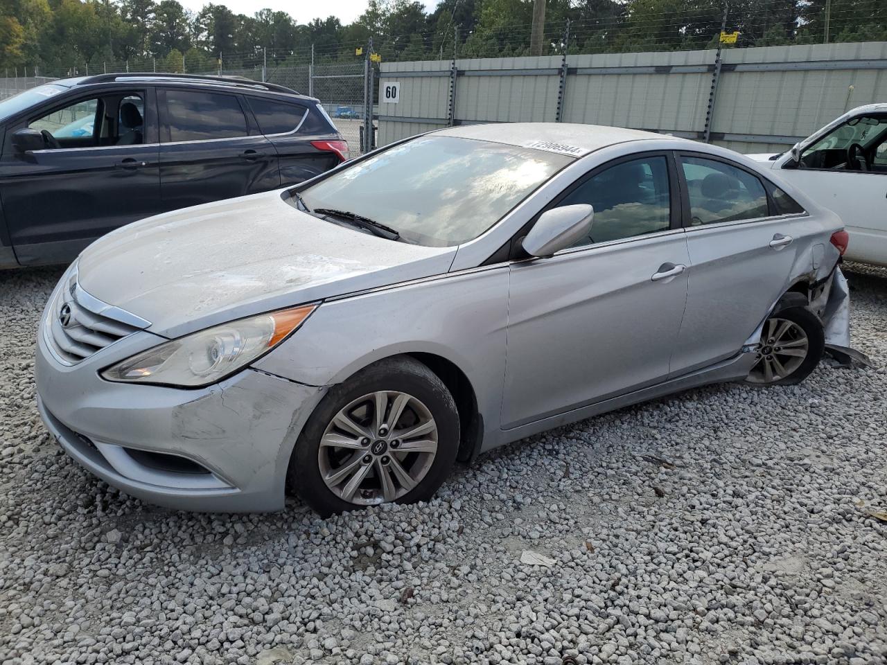 Lot #2955131797 2012 HYUNDAI SONATA GLS