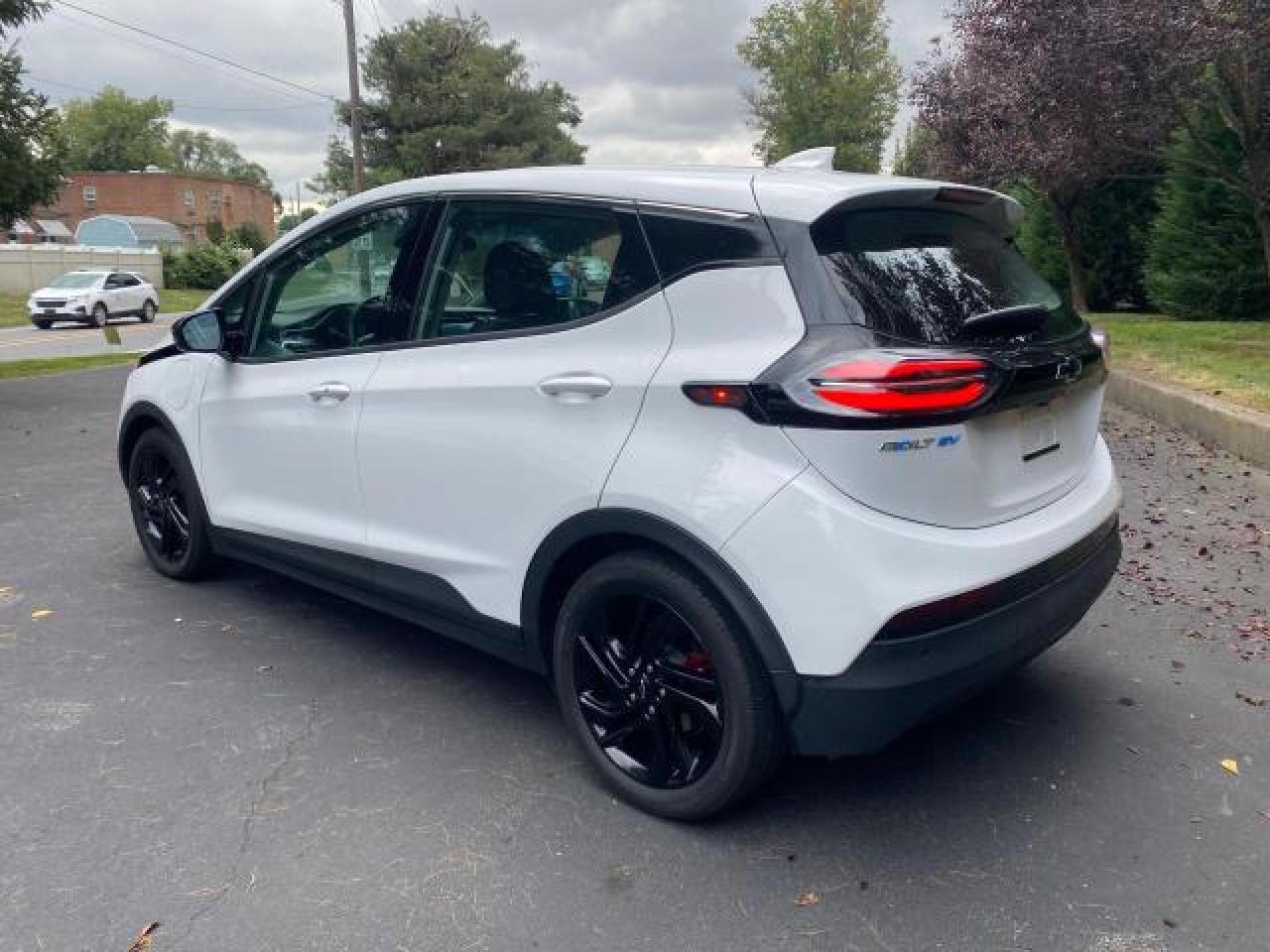 CHEVROLET BOLT EV 1L 2023 white  electric 1G1FW6S07P4188407 photo #4