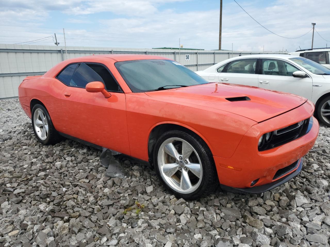 Lot #3048536905 2016 DODGE CHALLENGER