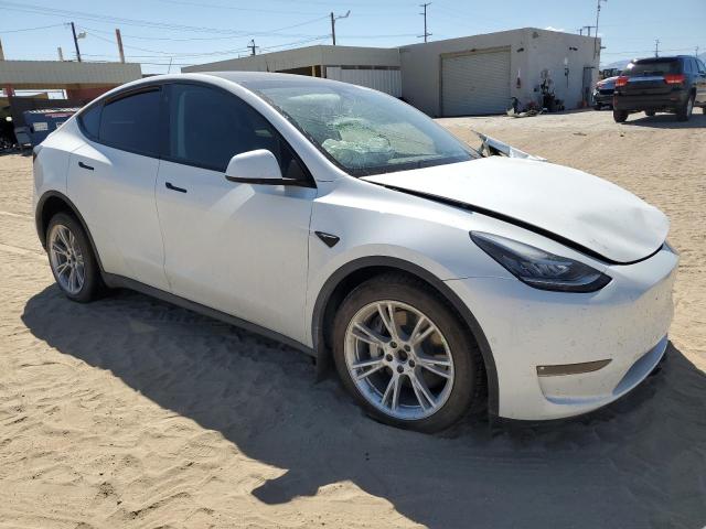 VIN 7SAYGAEE2NF344854 2022 Tesla MODEL Y no.4