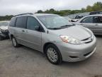 TOYOTA SIENNA LE photo