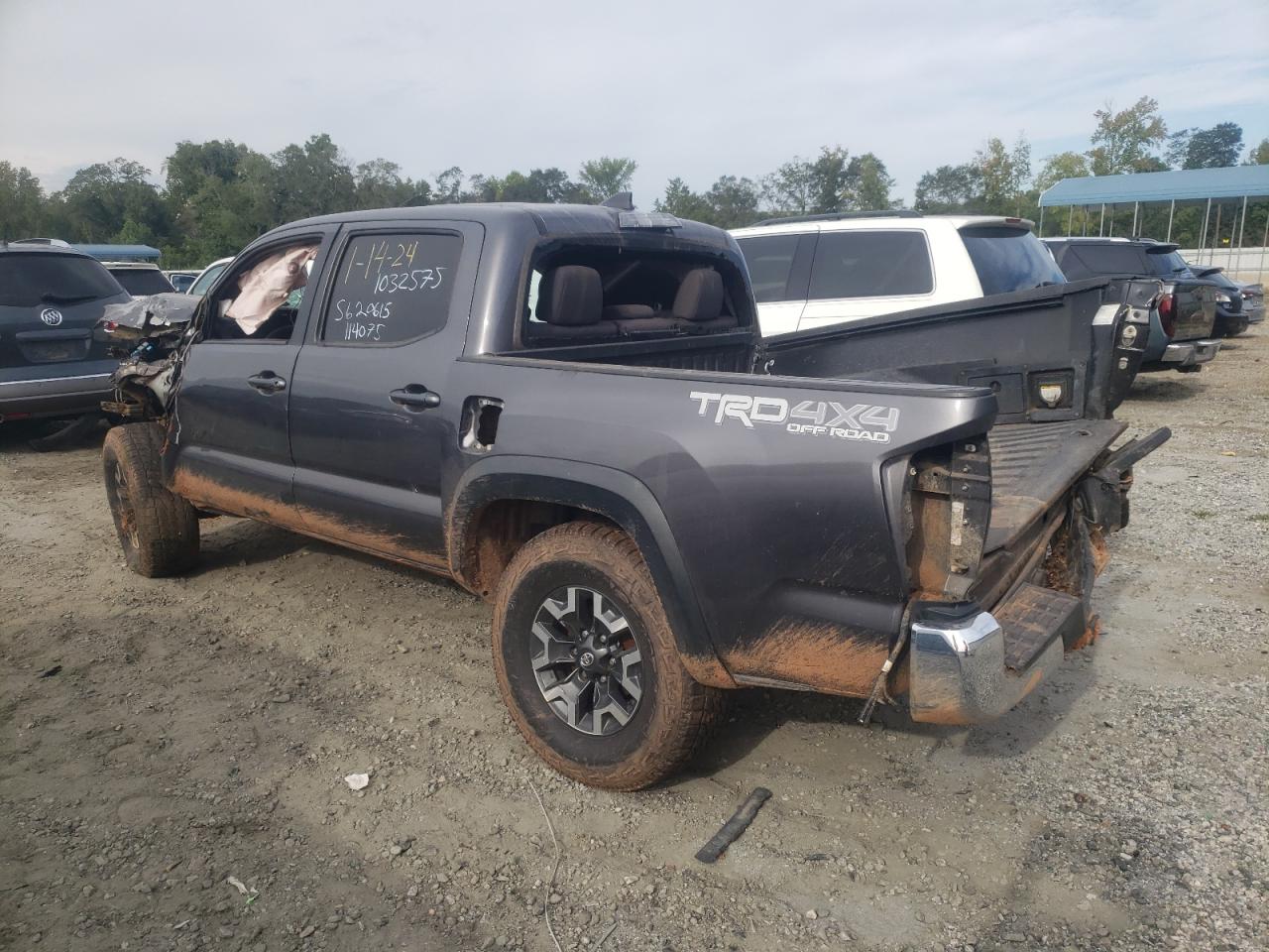 TOYOTA TACOMA DOU 2017 black crew pic gas 5TFCZ5AN0HX114075 photo #3