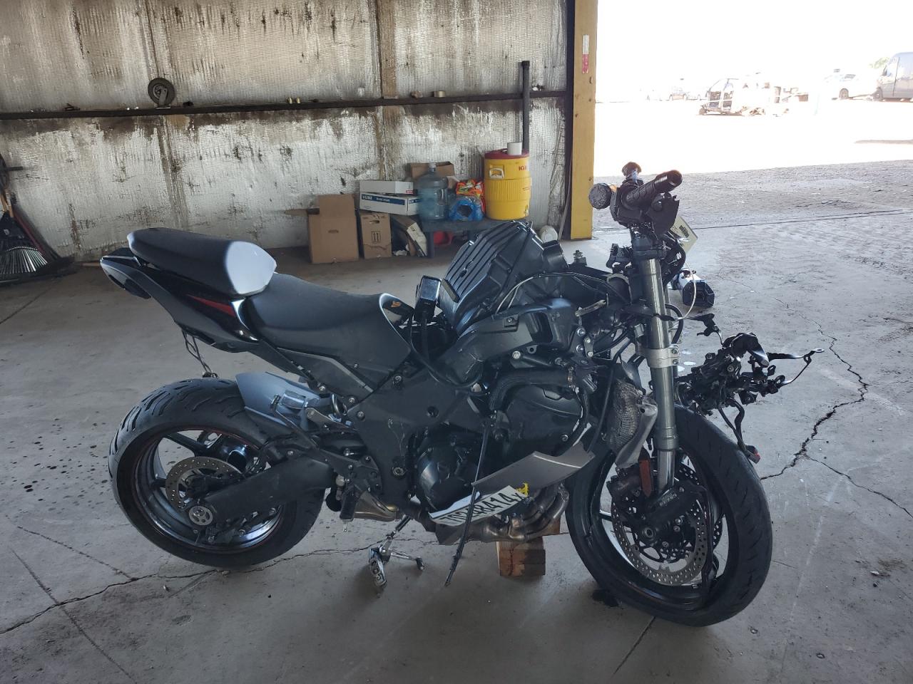  Salvage Kawasaki Zx1002 K