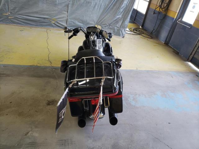 2018 HARLEY-DAVIDSON FLTRU 1HD1KGD15JB675325