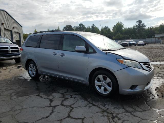 VIN 5TDKK3DC4ES519467 2014 Toyota Sienna, LE no.4