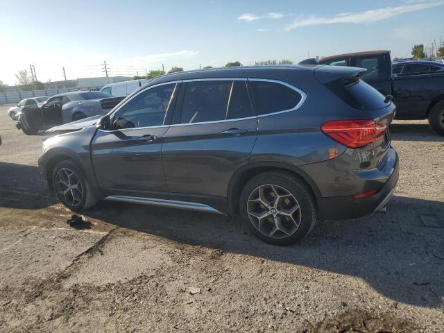 VIN WBXHT3C3XJ5L27434 2018 BMW X1 no.2