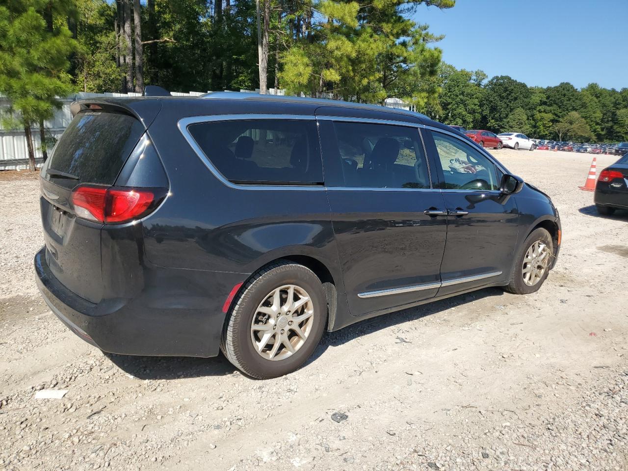 Lot #2969836998 2020 CHRYSLER PACIFICA T