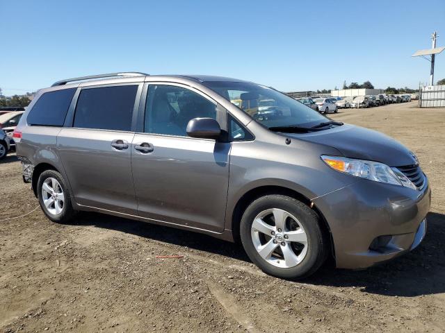 VIN 5TDKK3DC0DS315523 2013 Toyota Sienna, LE no.4