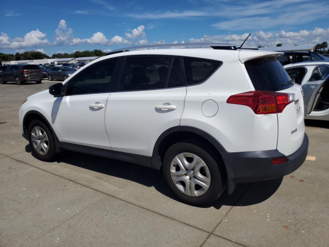 Lot #2996566596 2015 TOYOTA RAV4 LE