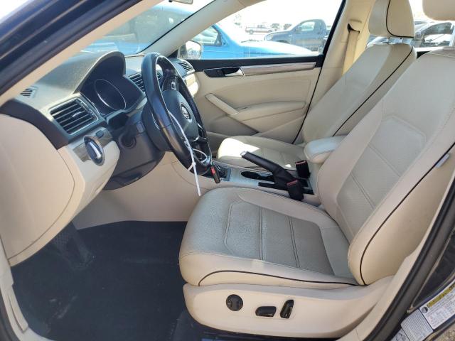 2017 VOLKSWAGEN PASSAT SE - 1VWBT7A37HC070684