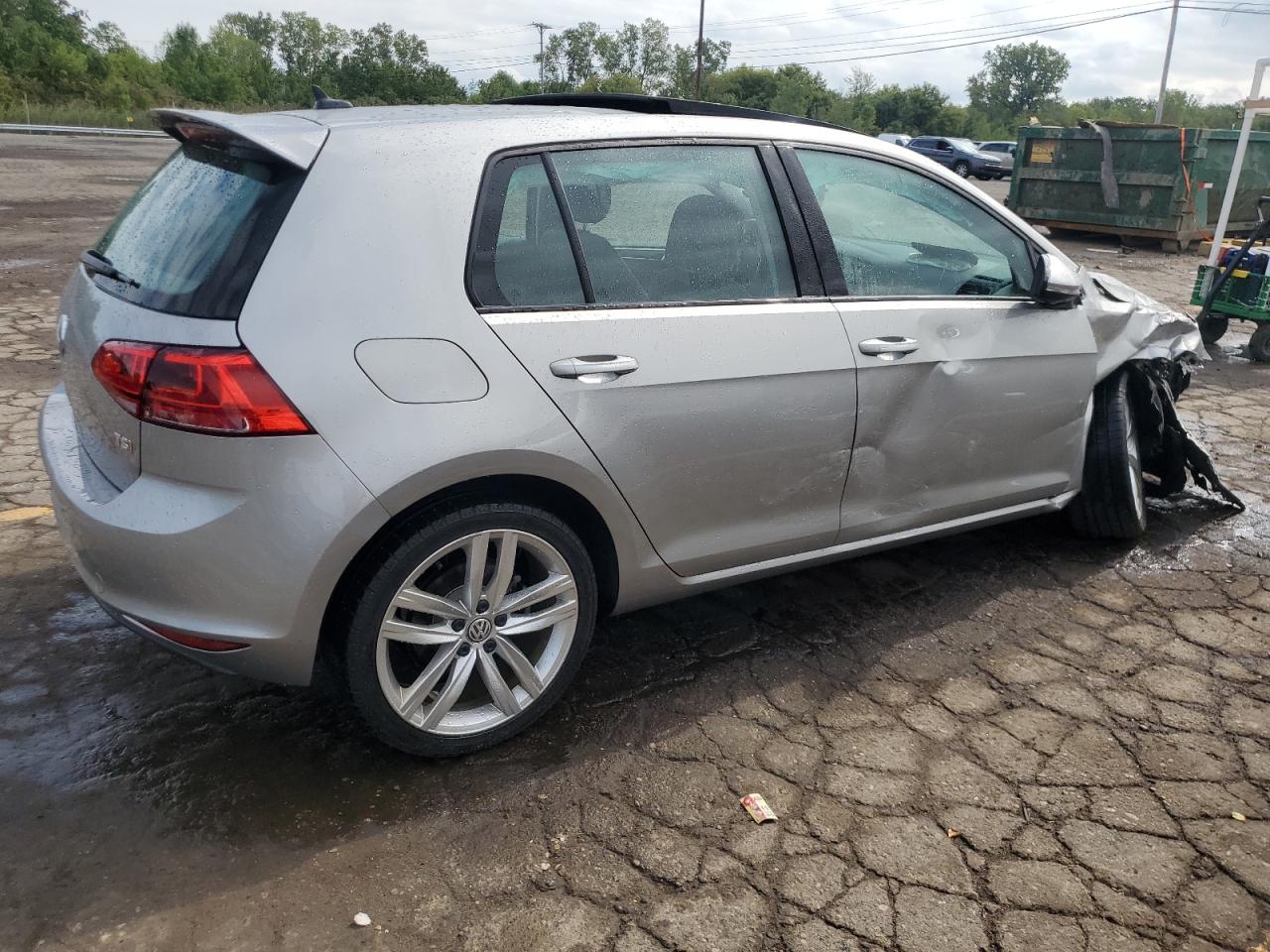 Lot #2890893582 2016 VOLKSWAGEN GOLF S/SE