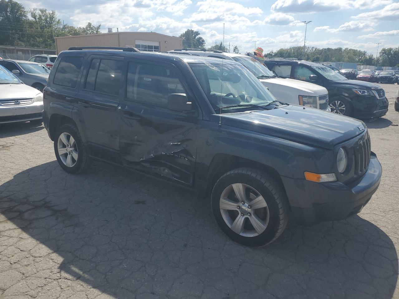 Lot #3021001293 2015 JEEP PATRIOT LA