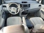 TOYOTA SIENNA LE photo