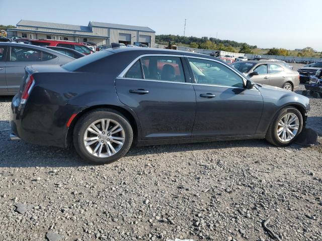 VIN 2C3CCAAG2HH662129 2017 Chrysler 300, Limited no.3