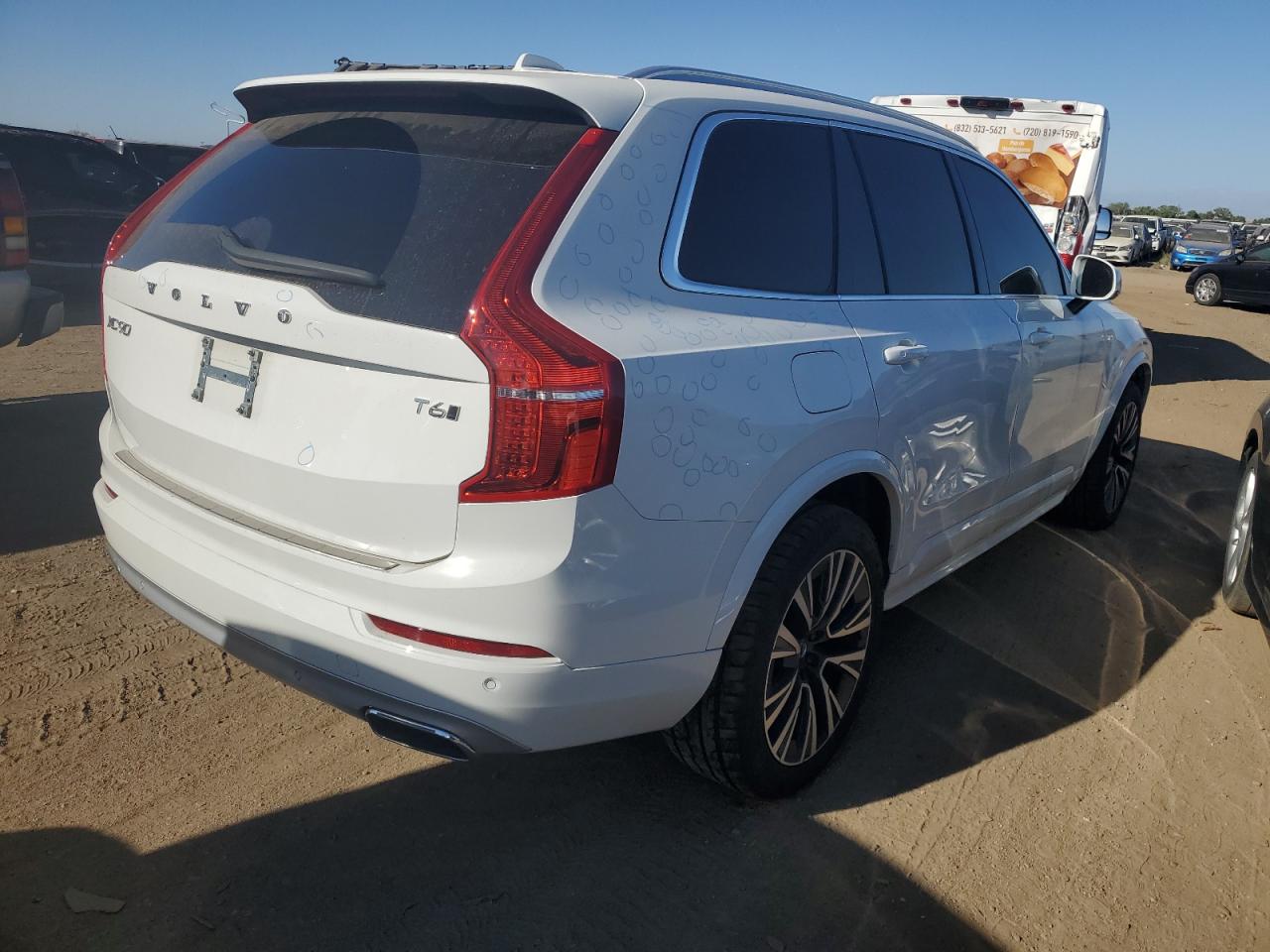 Lot #2940731465 2021 VOLVO XC90 T6 MO