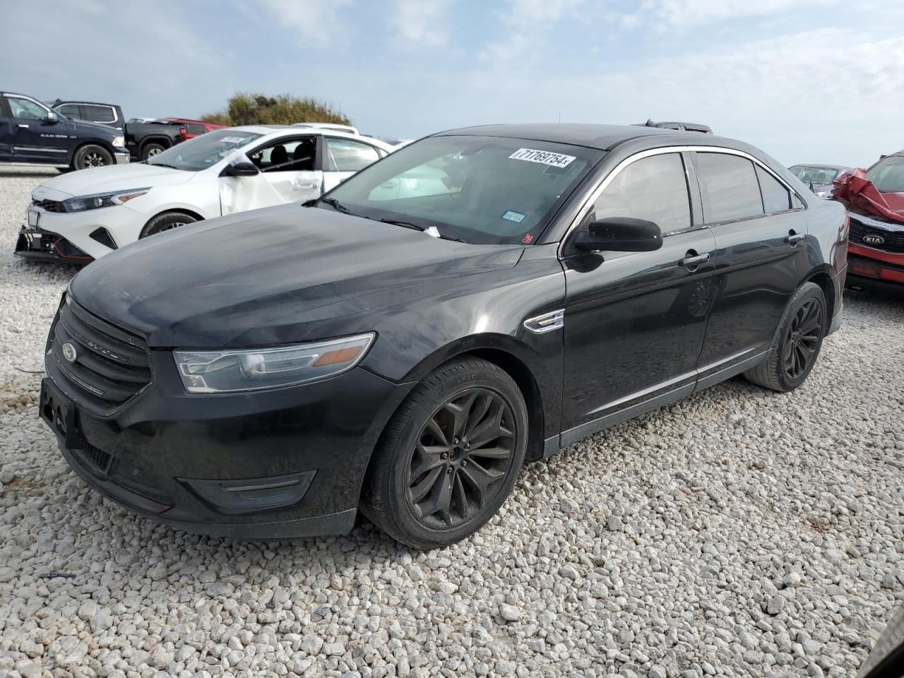 Lot #3027134782 2013 FORD TAURUS LIM