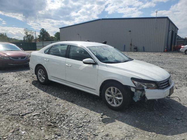2017 VOLKSWAGEN PASSAT S - 1VWAT7A30HC025243