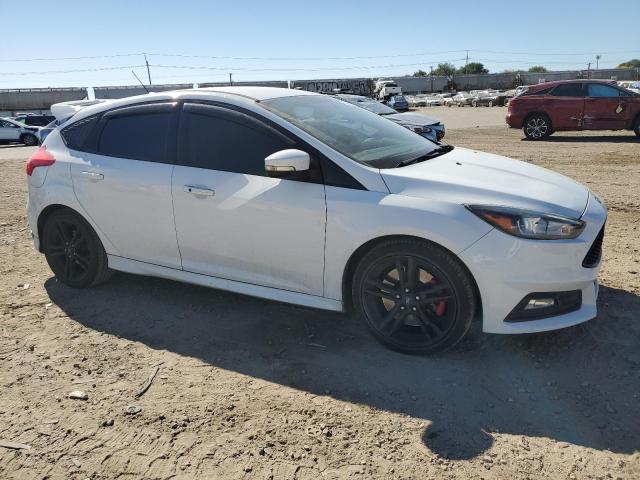 VIN 1FADP3L97JL332094 2018 FORD FOCUS no.4