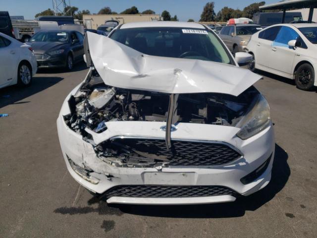 VIN 1FADP3K24GL230605 2016 Ford Focus, SE no.5