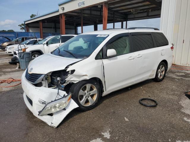 VIN 5TDKK3DC2ES504840 2014 Toyota Sienna, LE no.1