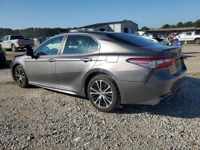 VIN 4T1B11HKXJU056695 2018 Toyota Camry, L no.2