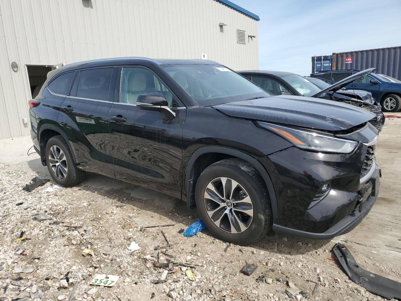 Lot #2977094087 2021 TOYOTA HIGHLANDER