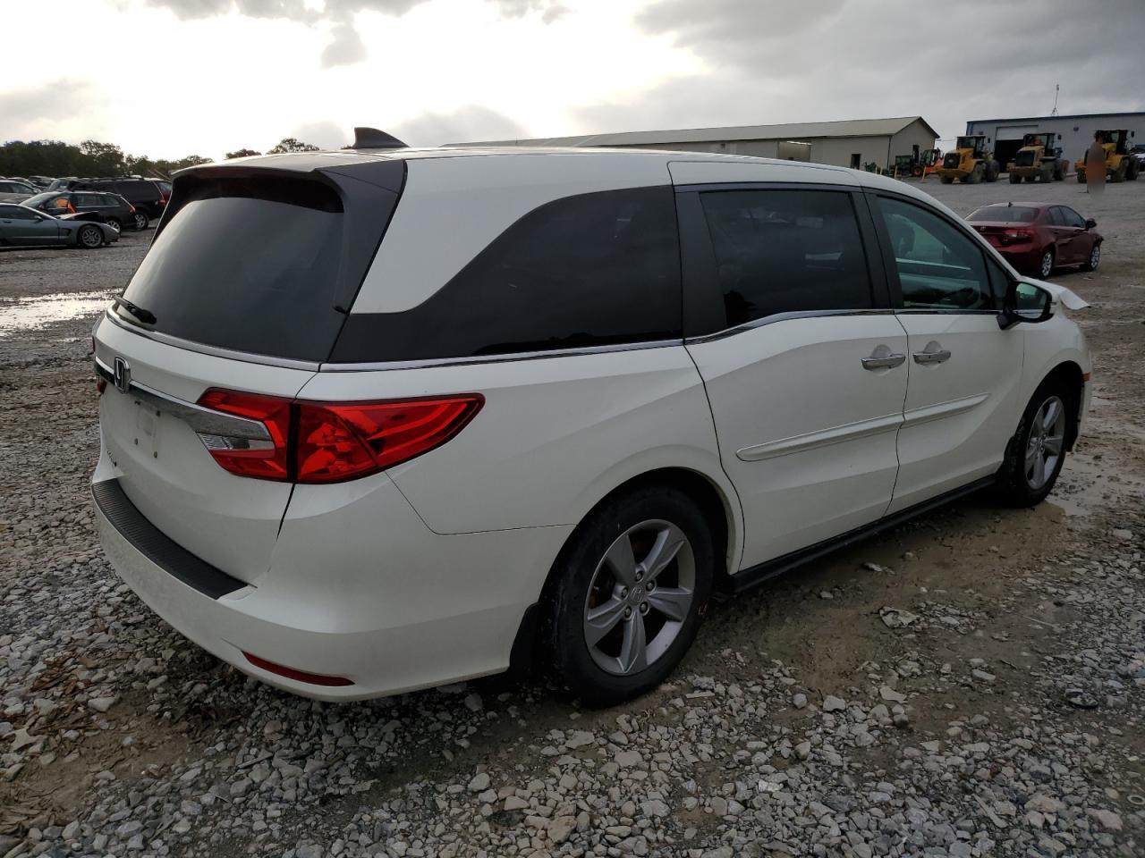 Lot #2921360872 2018 HONDA ODYSSEY EX