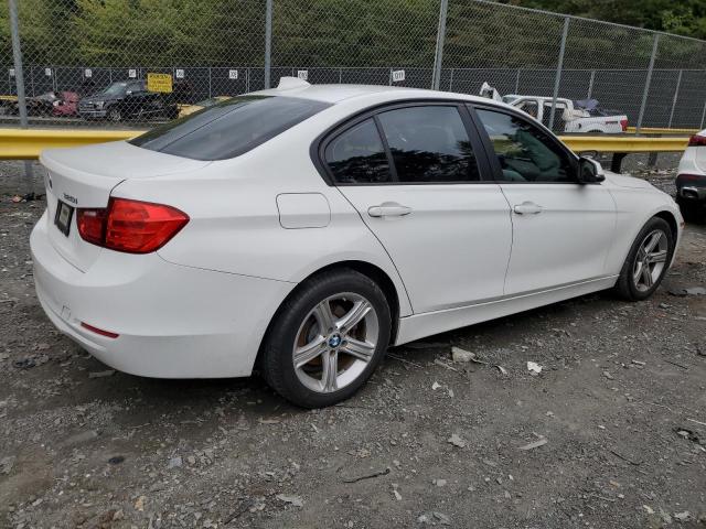 VIN WBA3C3G51FNT51029 2015 BMW 3 Series, 320 I Xdrive no.3