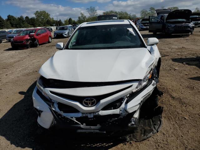 VIN 4T1B11HK7JU640102 2018 Toyota Camry, L no.5