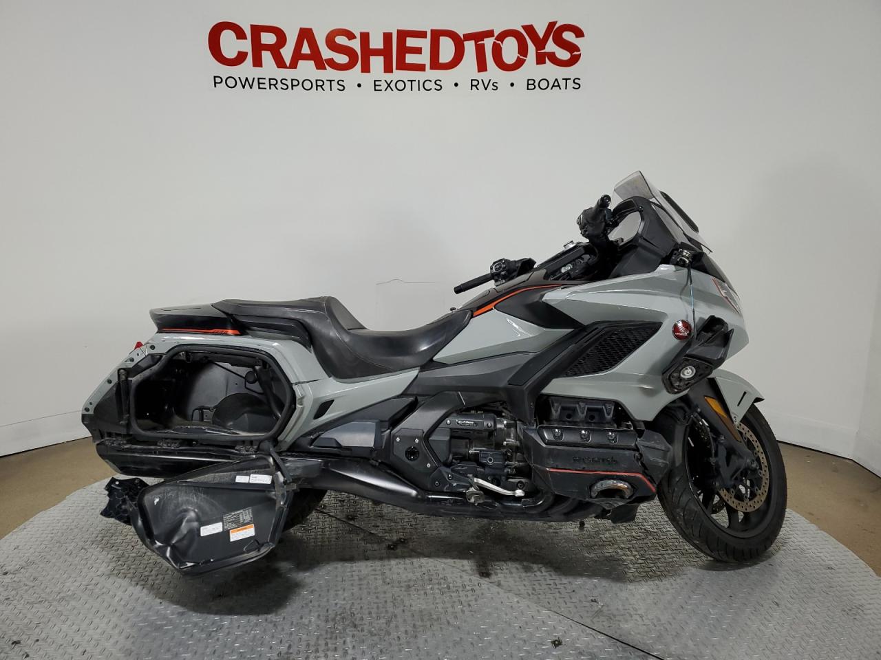 JH2SC7945MK300438 HONDA GL1800 B 2021