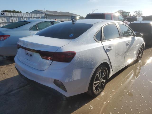 VIN 3KPF24AD0NE458374 2022 KIA Forte, FE no.3