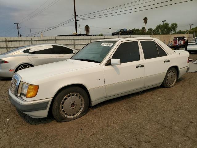 MERCEDES-BENZ 300 E