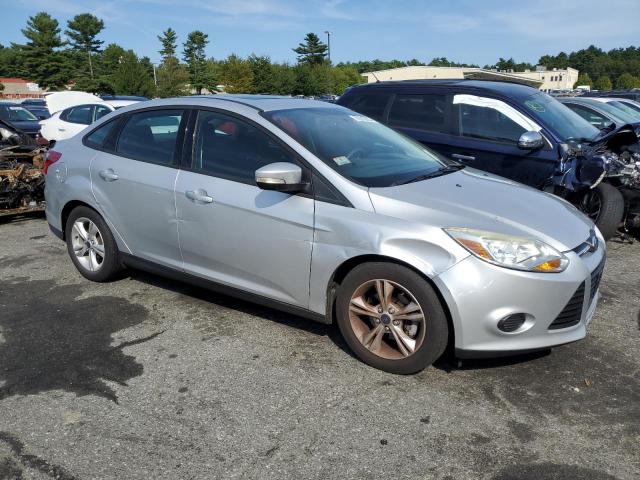 VIN 1FADP3F23EL345736 2014 Ford Focus, SE no.4