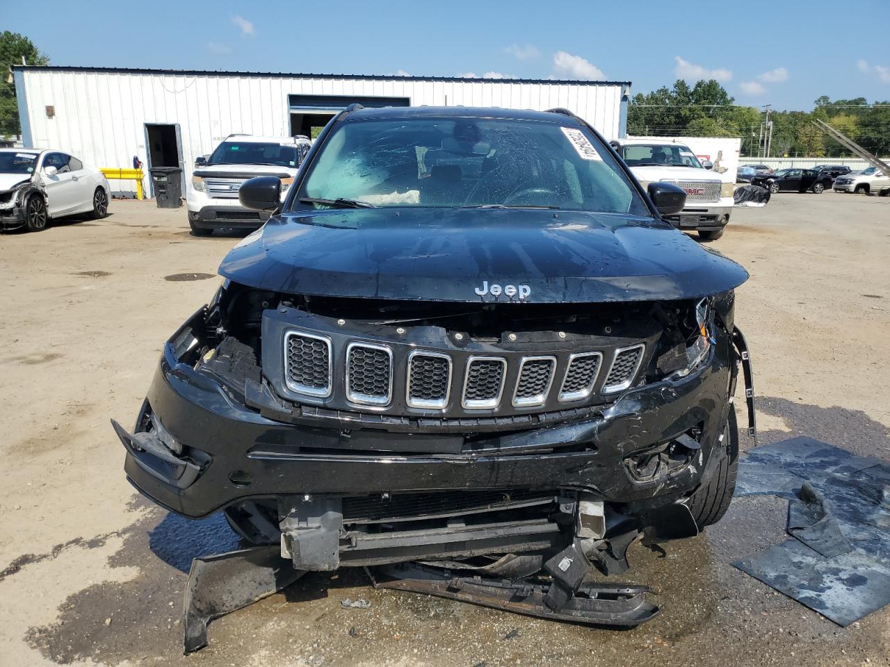 Lot #2911677849 2019 JEEP COMPASS LA