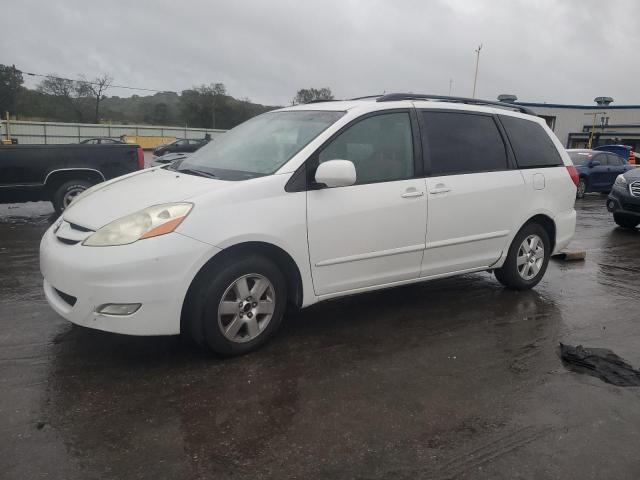 Toyota SIENNA XLE