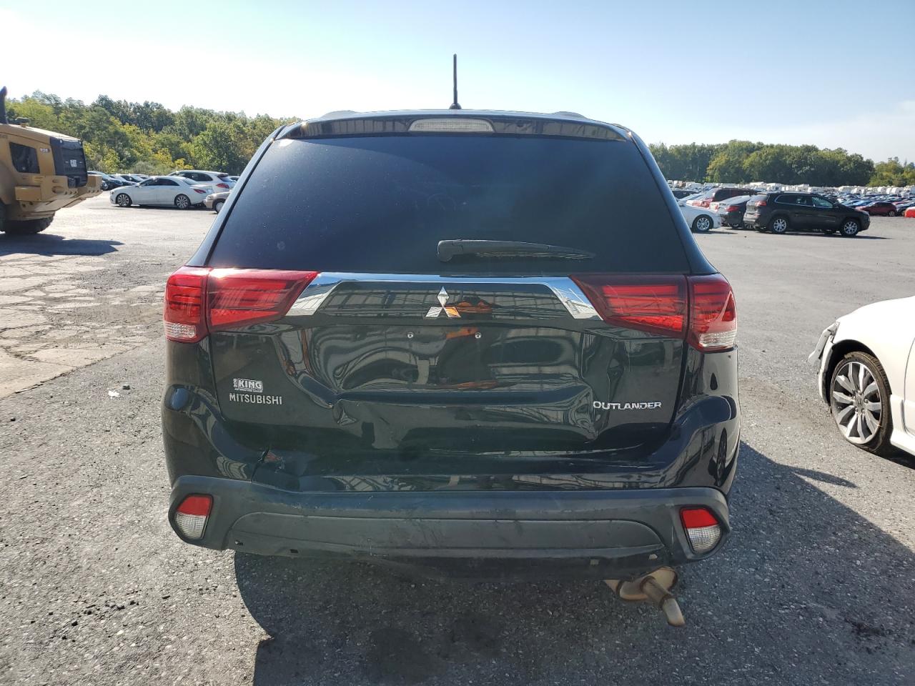 MITSUBISHI OUTLANDER SE