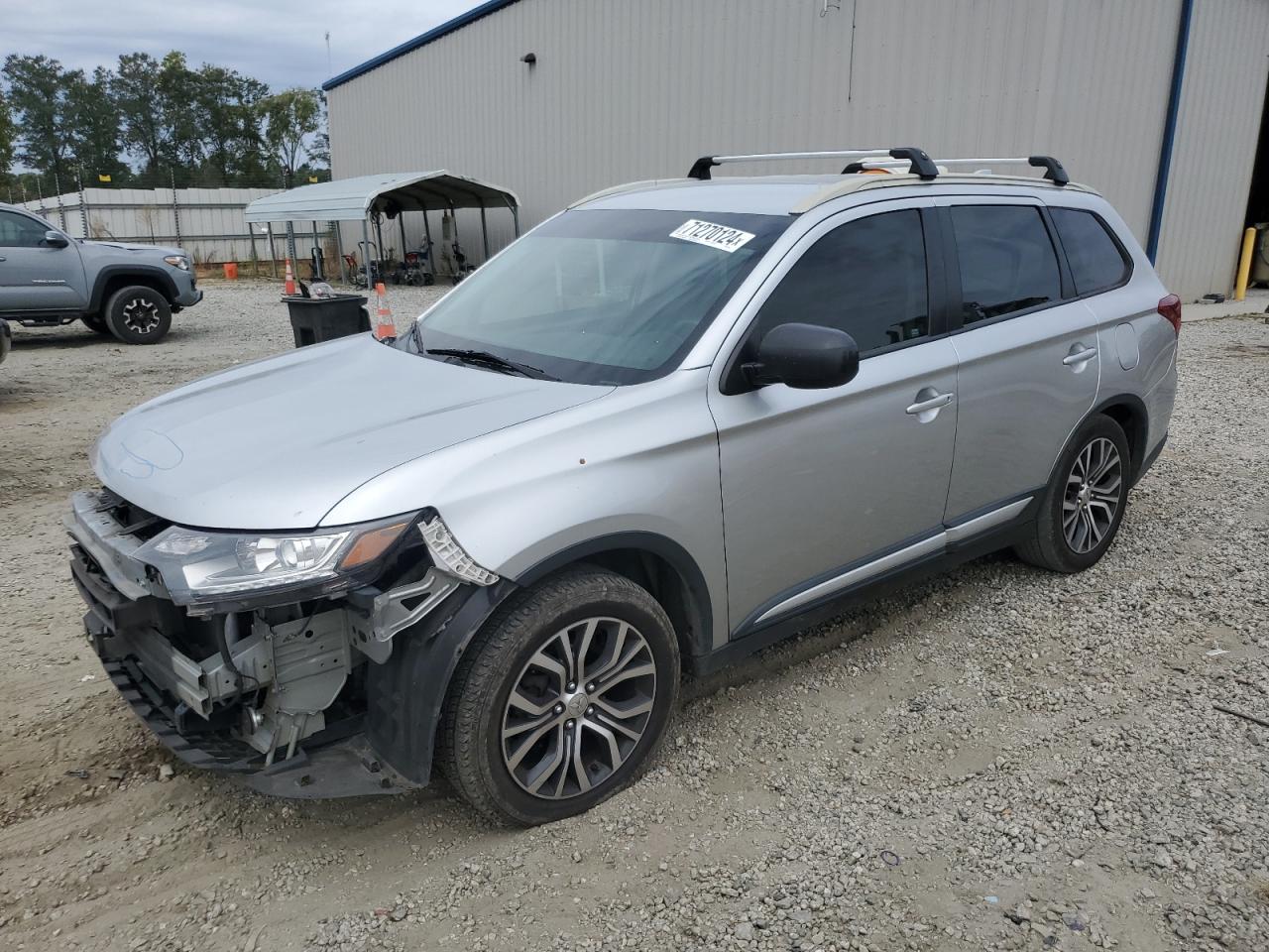 Mitsubishi Outlander 2018 Low